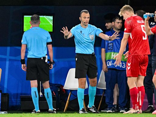 El VAR en la Eurocopa: siguen las polémicas, pero el juego es más veloz y menos cortado que en el fútbol argentino