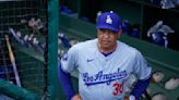 Letters to Sports: Dodgers' problems start with manager Dave Roberts