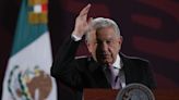 López Obrador atribuye a "factores externos" la caída de los mercados tras las elecciones