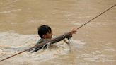 巴基斯坦豪雨洪患近千人喪生 總理向國際求援