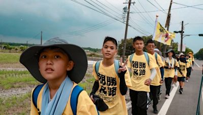 台灣逆轉聯盟逆境兒少健行挑戰 連續四年朝勝之路百里挑戰再啟程 | 蕃新聞