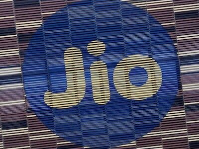 Reliance Jio tops with AGR at Rs 25,331 cr, Airtel sees steepest growth