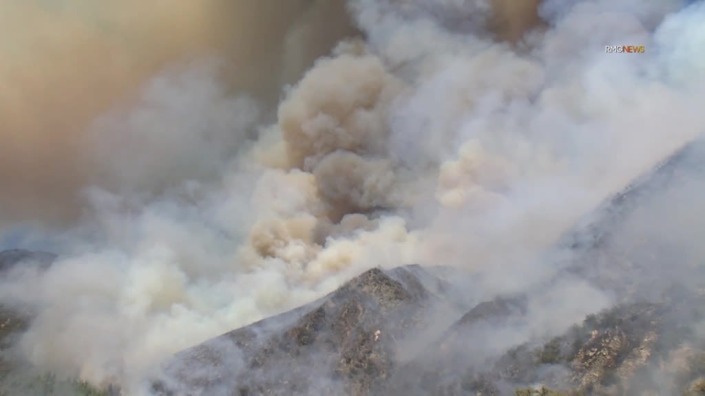 Fork fire above Glendora spreads to 330 acres; Stay away from San Gabriel Canyon, officials warn