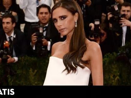 Así celebró Victoria Beckham su 50 cumpleaños: sorpresa de David Beckham, menú de lujo y el increíble parecido con su hermana