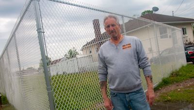 Overgrown grass, locked gates has Staten Island man looking for action at neighboring NYC properties