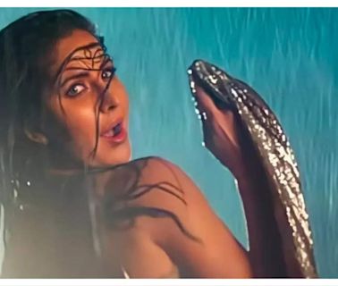 Rain machines to waterproof makeup: All that goes into shooting a rain song | Hindi Movie News - Times of India
