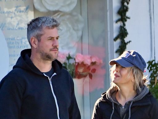 Renée Zellweger and Boyfriend Ant Anstead Enjoy the U.K. As She Films 'Bridget Jones's Diary 4'