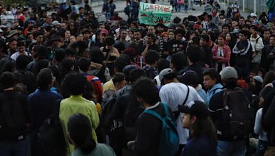 Video: Caos en Bogotá por protestas en la Universidad Nacional, encapuchados preparan papas bomba