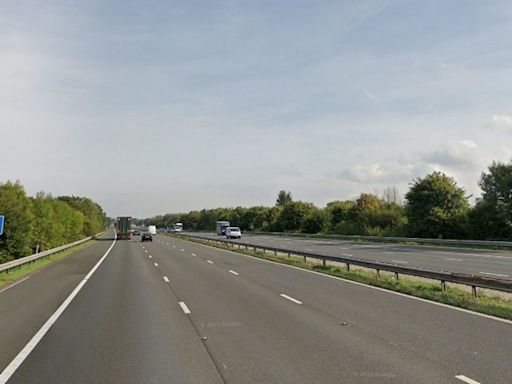 M5 traffic standstill after lorry crash