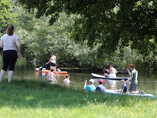 Temperatures set to push 30C as 'mini-heatwave' hits Colchester this weekend