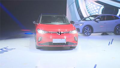 減碳風潮!車廠推新電動車 台泥新儲能櫃降低用電損耗