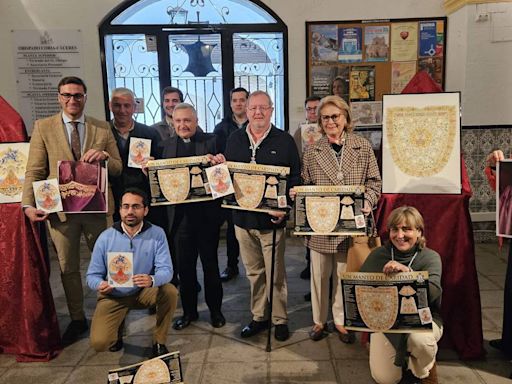 Un manto pintado a mano y con los nombres de los cacereños para la Virgen de la Montaña