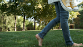So can walking around barefoot really be good for your health? EYNTK about grounding