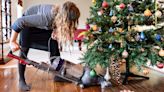 How to clean an artificial Christmas tree