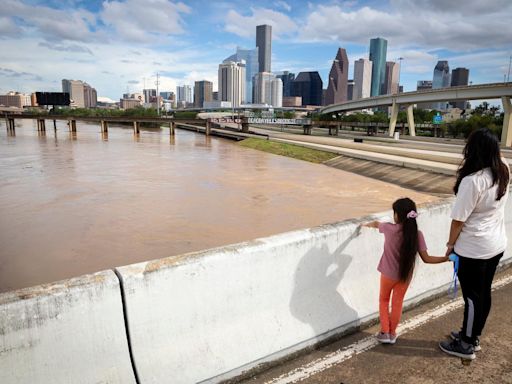 “Just my luck”: Houston begins clean up after Beryl rips through Gulf Coast