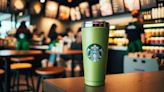 Vaso Stanley Super Cool Starbucks costará casi 900 pesos