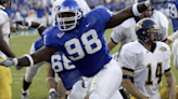 Former Kentucky defensive lineman Vincent 'Sweet Pea' Burns dies at age 43