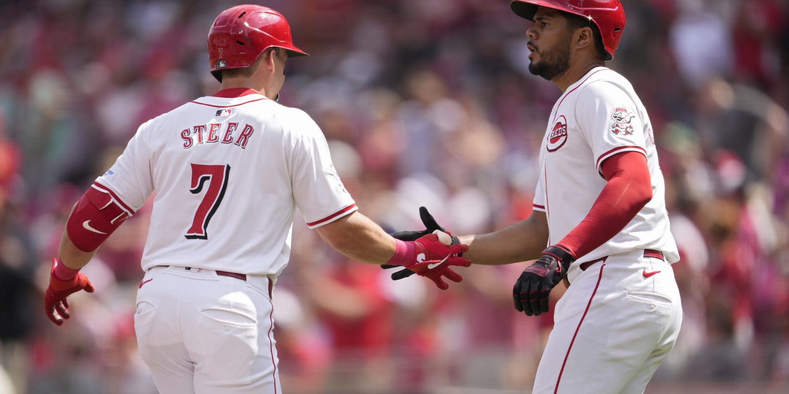 Reds burned but not deterred by bold baserunning