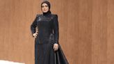 Siti Nurhaliza applauded for rendition of "Munbe Vaa" at AR Rahman's concert