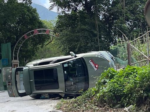 林錦公路私家車自炒翻側 女司機無恙助查