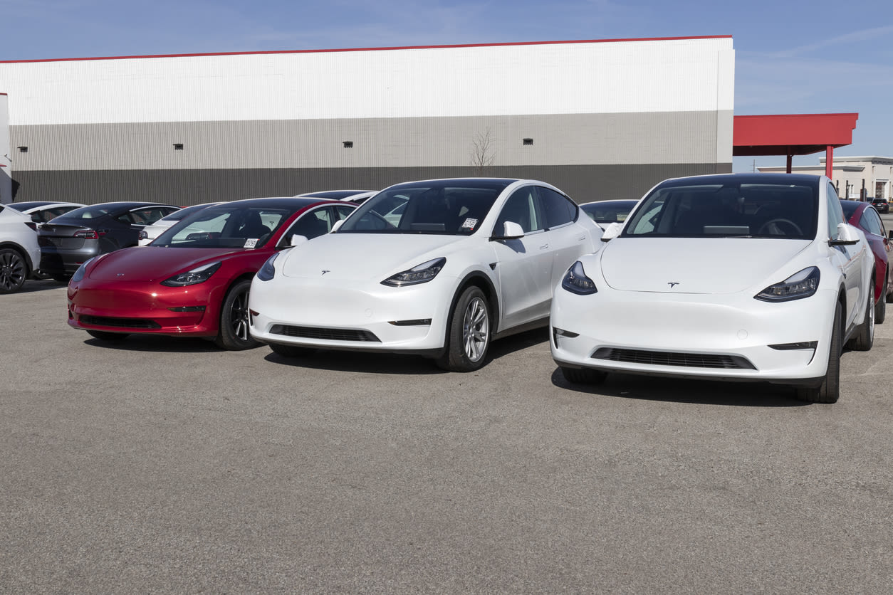 EVs Sell the Slowest, Sitting on Dealer Lots 21 Days Longer Than Hybrids