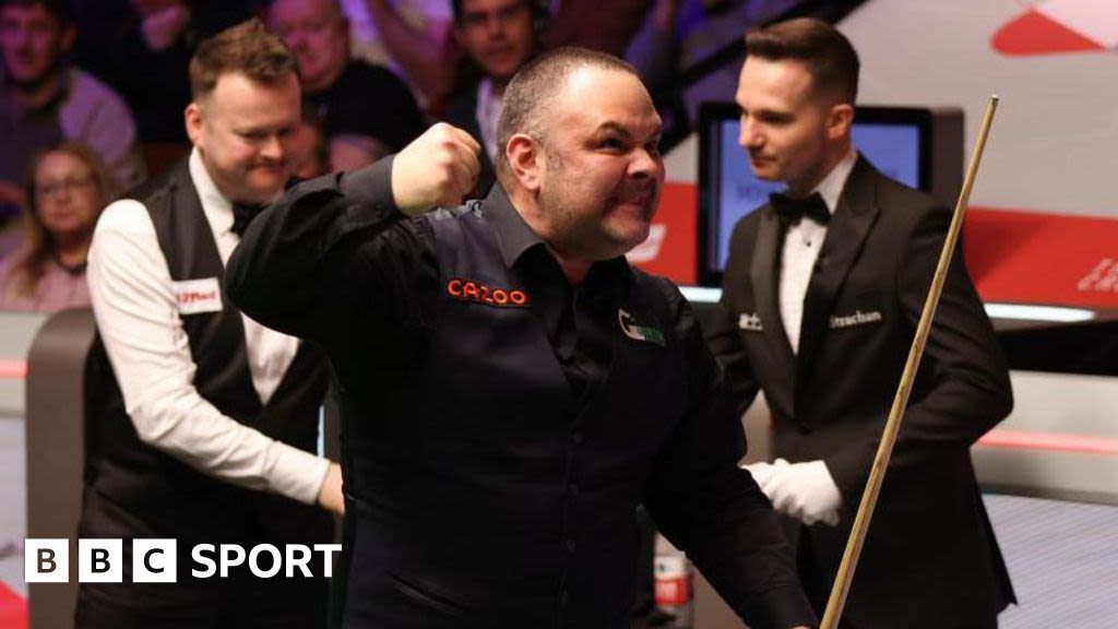 World Snooker Championship: Stephen Maguire leads Shaun Murphy