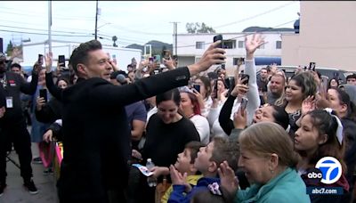 Ryan Seacrest celebrates 20 years at KIIS FM with tour across SoCal to thank fans