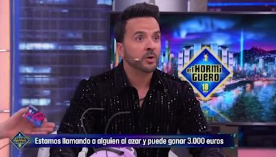 Luis Fonsi entrega la Tarjeta Hormiguero Openbank con 3.000 euros - MarcaTV