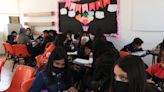 Las escuelas abren sus puertas a niños migrantes en las fronteras de México