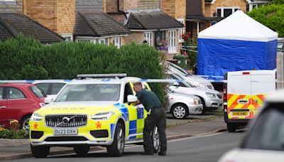 In England - Drei Frauen mit Armbrust getötet - Polizei nimmt Verdächtigen fest