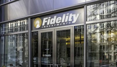 Fidelity Pressured Advisors to Sell High-Fee Investments, Lawsuit Claims