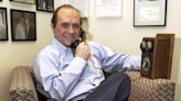 Bob Newhart, deadpan master of sitcoms and telephone monologues, dies at 94