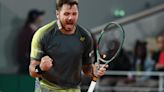 Wawrinka outwits fellow veteran Murray to move into second round at French Open