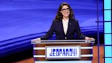 Mayim Bialik shares the surprising photo she used for her 'Jeopardy!' ID