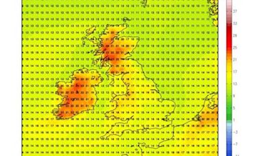 Weather maps turn bright yellow as UK to be hit with 72-hour heat bomb