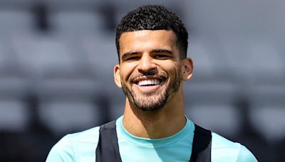 Tottenham complete £65m deal for striker Solanke