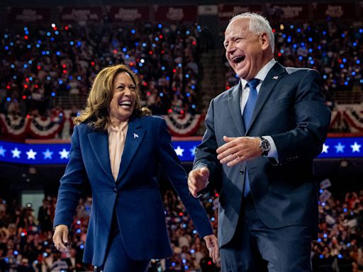 Kamala Harris y Tim Walz despiertan optimismo demócrata en Filadelfia