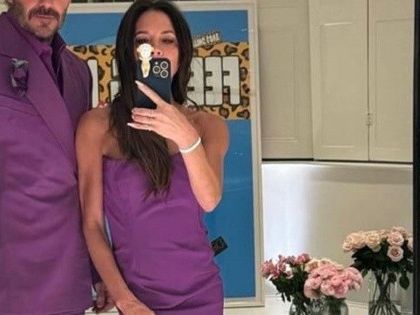 David y Victoria Beckham celebran 25 años juntos con sus icónicos trajes morados