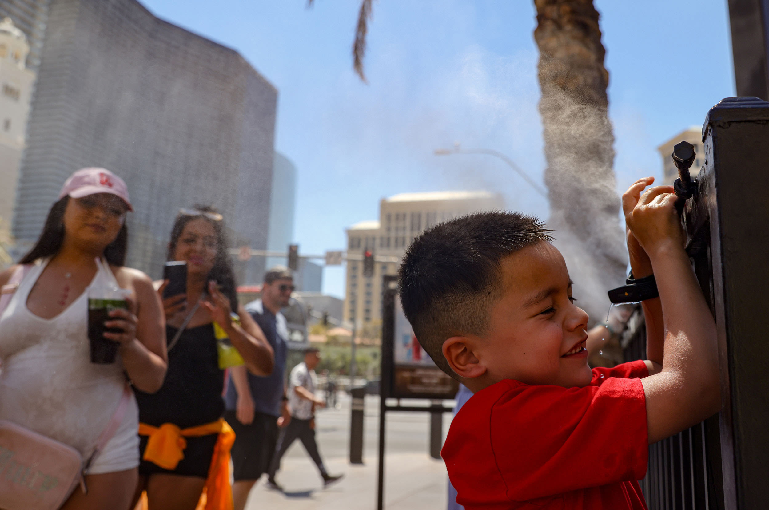 Extreme heat returns to Las Vegas as August begins