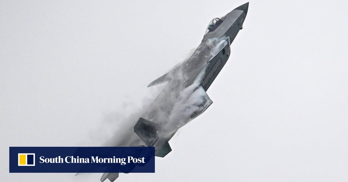 China conducts smooth test flight on jet plane the world has never seen