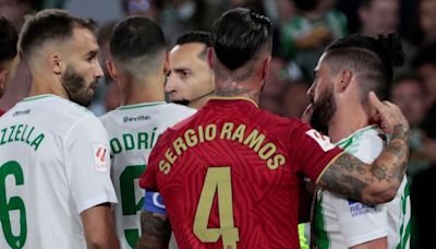 El tirón de oreja de Sergio Ramos a su amigo Isco tras el penalti anulado