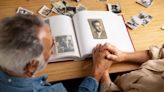 ¿Por qué las personas con alzheimer recuerdan su pasado y no su presente?