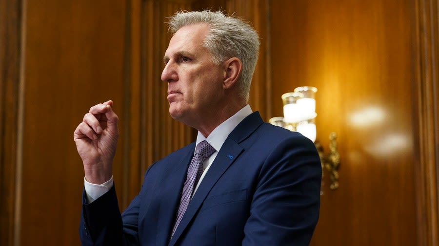 McCarthy calls Jeffries a ‘thermometer’ amid debate over Biden