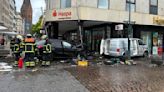 Auto fährt in Hamburg in Menschengruppe - vier Verletzte
