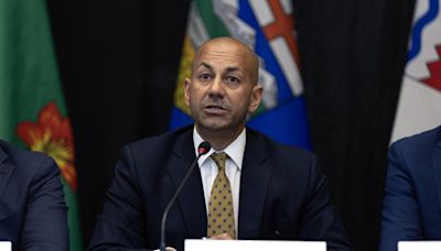 'Embarrassing': Yukon premier blasts Bell over service issues