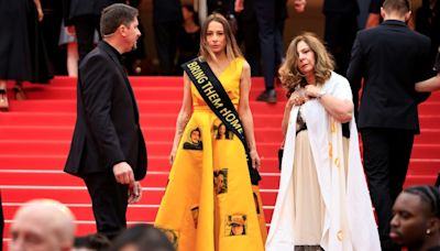 Una superviviente del ataque de Hamás rinde homenaje a los rehenes israelíes en Cannes