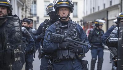 La Policía irrumpe en el edificio de la Sciences Po de París para desalojar a los manifestantes propalestinos