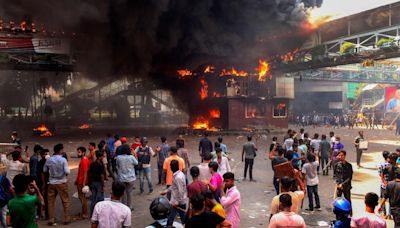 Bangladesh protests: Shoot-on-sight order after 133 killed | Top updates