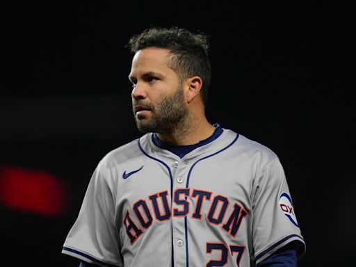 José Altuve se roba la base número 300 de su carrera y entra a un grupo histórico de las Grandes Ligas - El Diario NY