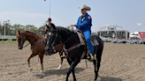 Yeehaw! NASA chief and Artemis 2 moon astronaut play cowboy for a day (photo)